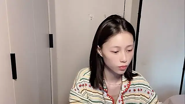 yuyu-33 online show from 01/18/26, 12:25