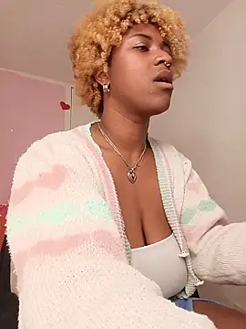 EvonyFoxxx online show from 05/07/26, 02:39