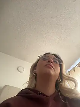 Elina Hills online show from 03/02/26, 05:31