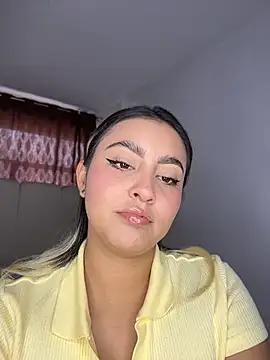 Elina Hills online show from 05/25/26, 07:20