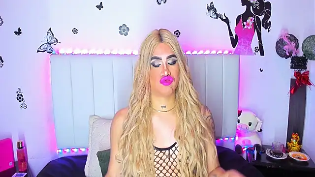 melani ferraraa  online show from 02/18/26, 03:35