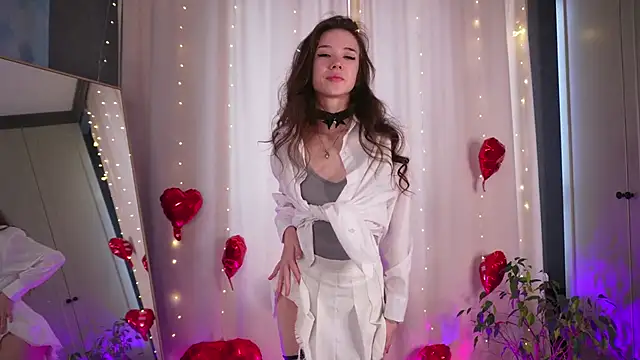 tinyanie online show from 02/15/26, 07:05