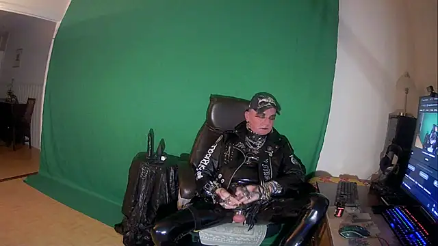 Snapshot of NahkaSami chatting on 11/07/25, 05:13 NahkaSami online show from 11/07/25, 05:13