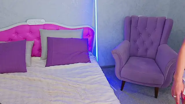 Barbie Kris   online show from 04/03/26, 01:14