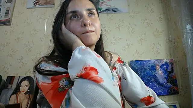 Snapshot of VoulezVous_Angel chatting on 08/03/26, 06:00 VoulezVous Angel online show from 08/03/26, 06:00