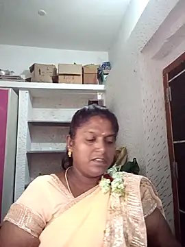 Snapshot of suganthi143 chatting on 11/20/25, 04:18 suganthi143 online show from 11/20/25, 04:18