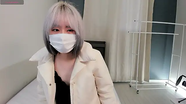 Snapshot of yeji_2001 chatting on 11/10/25, 07:07 yeji 2001 online show from 11/10/25, 07:07