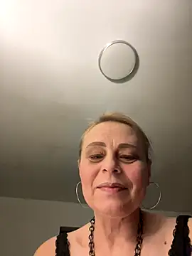 ToriLove777 online show from 11/30/25, 07:45