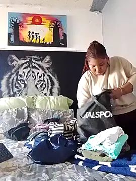 MassiveBoobsxxxx online show from 12/16/25, 02:00