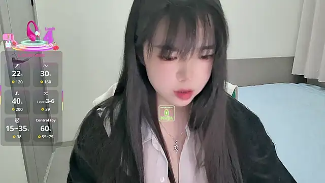 Snapshot of Dialog_Mu chatting on 11/18/25, 01:04 Dialog Mu online show from 11/18/25, 01:04