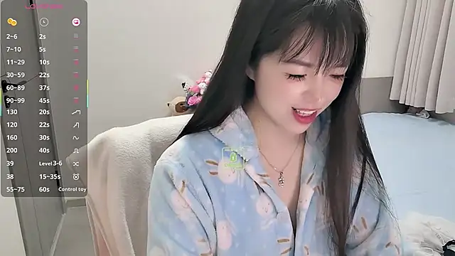 Snapshot of Dialog_Mu chatting on 12/04/25, 01:04 Dialog Mu online show from 12/04/25, 01:04