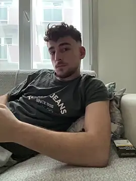 yasinesra757  online show from 02/17/26, 08:22