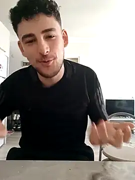 yasinesra757  online show from 04/25/26, 01:36