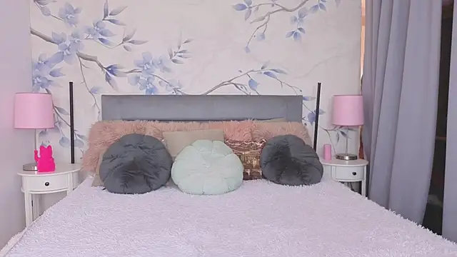 Sandra angel  online show from 11/20/25, 11:15