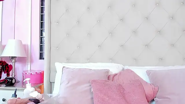 scarlett leblanc  online show from 03/23/26, 01:15