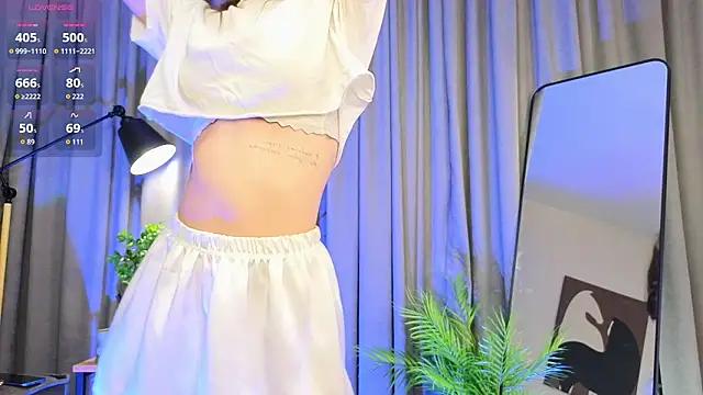 Snapshot of KarlaMagnett chatting on 02/08/26, 03:15 KarlaMagnett online show from 02/08/26, 03:15