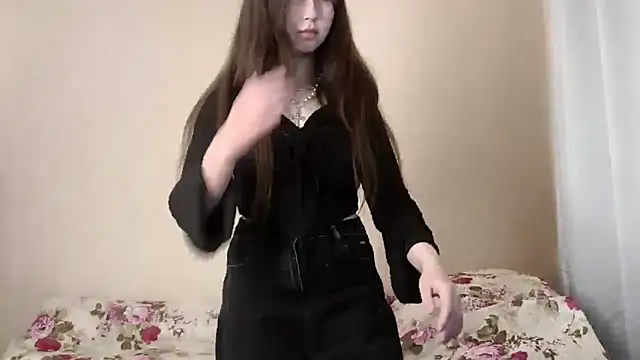 Snapshot of Monibronce chatting on 11/05/25, 03:34 Monibronce online show from 11/05/25, 03:34