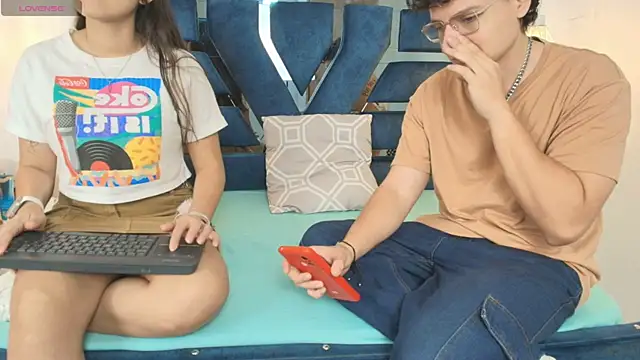 Zoe And Dylan  online show from 11/11/25, 12:16