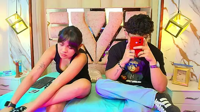 Zoe And Dylan  online show from 11/28/25, 01:03