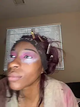 MadameMuse online show from 02/18/26, 03:52