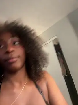 MadameMuse online show from 03/22/26, 10:46