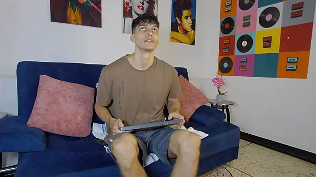 AlessioVitale online show from 11/19/25, 12:16