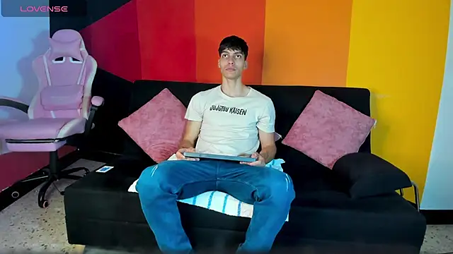 AlessioVitale online show from 12/02/25, 11:59