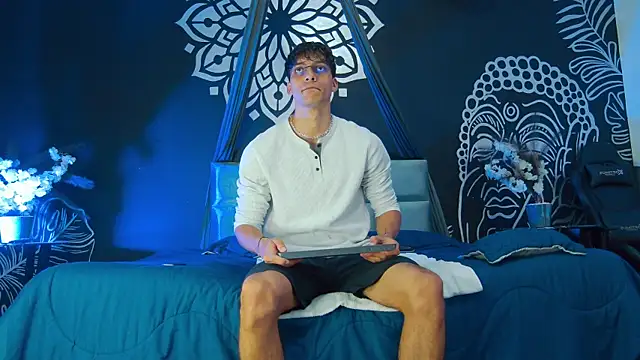 AlessioVitale online show from 01/08/26, 12:07