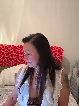 HotLdyllic online show from 02/08/26, 04:43