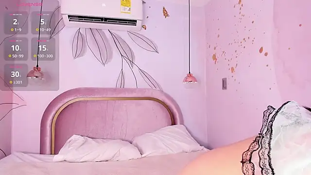 Charlote masson online show from 04/22/26, 07:37