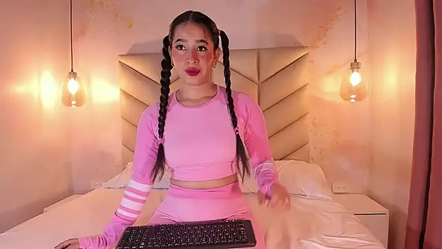 Staarhot online show from 02/22/26, 11:53