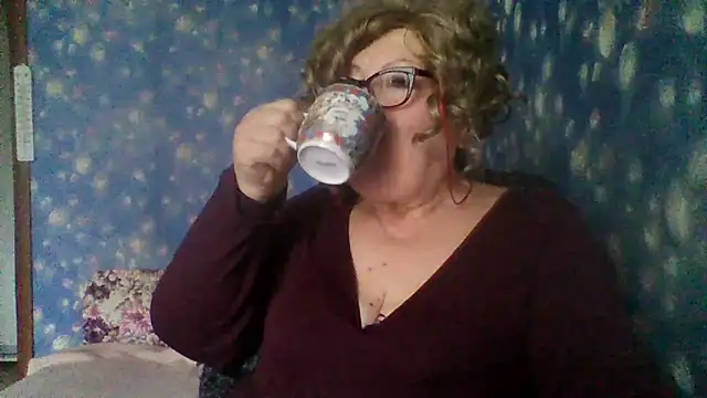 Milaniya606 online show from 11/19/25, 08:14