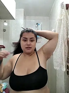 CurvyNoir online show from 11/18/25, 03:49