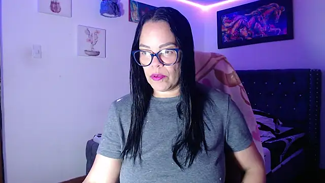 Snapshot of sofia_lopez70 chatting on 11/23/25, 07:35 sofia lopez70 online show from 11/23/25, 07:35