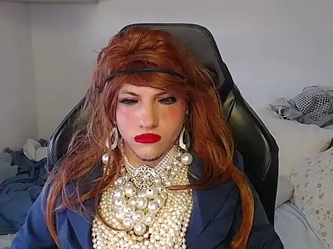 VanesaCrossic online show from 10/22/25, 08:03