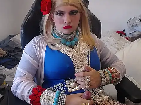 VanesaCrossic online show from 07/15/26, 12:10