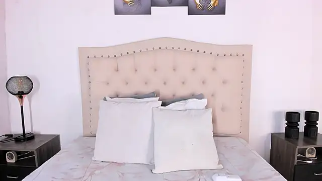 bustyluciana      online show from 04/09/26, 10:04