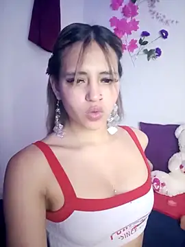 BellaChiquis  online show from 11/27/25, 04:58