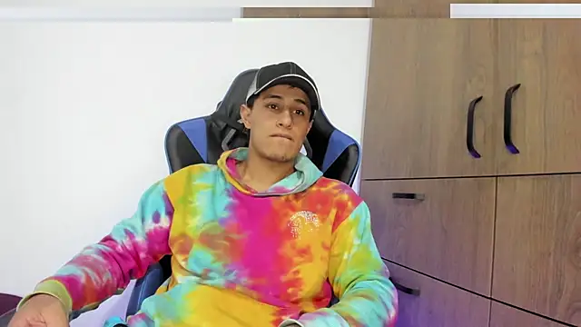 dorman boy online show from 12/22/25, 03:36