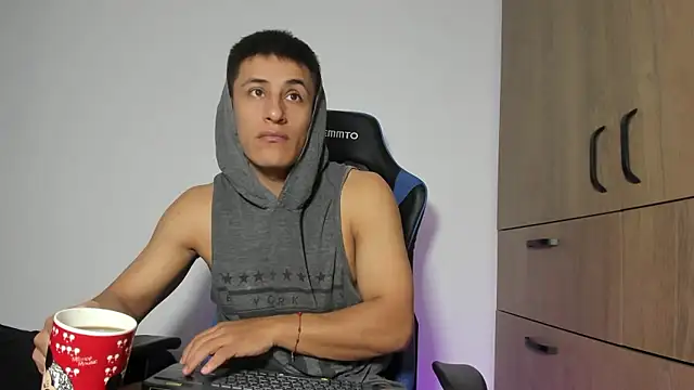 dorman boy online show from 01/06/26, 03:21