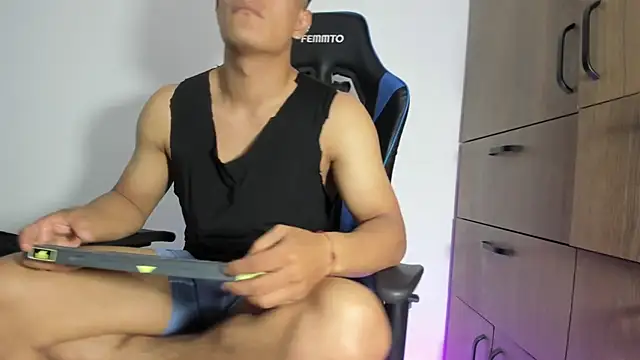 dorman boy online show from 02/03/26, 02:53