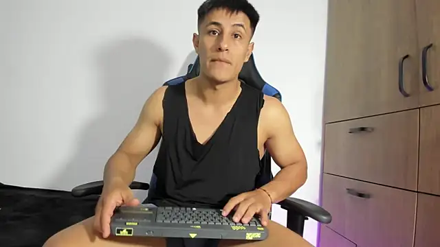 dorman boy online show from 02/06/26, 03:55