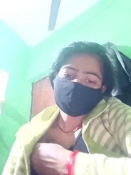 Snapshot of Rsr-1 chatting on 01/18/26, 10:35 Rsr-1 online show from 01/18/26, 10:35