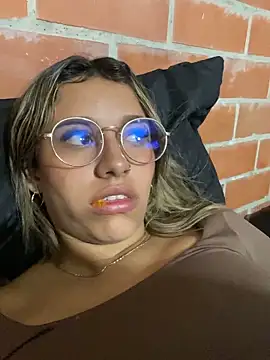 liahot69 online show from 04/05/26, 05:15