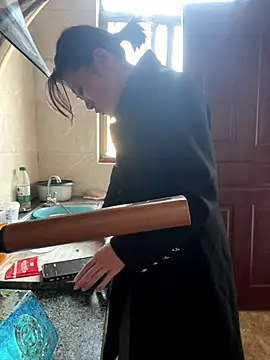 daaqnn online show from 11/27/25, 11:40