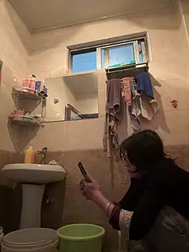 daaqnn online show from 04/22/26, 02:58