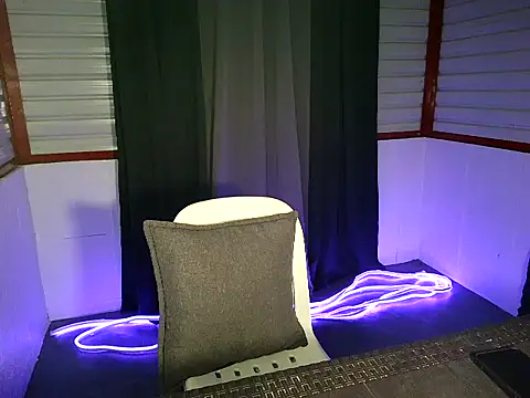 xwildflowerx online show from 04/12/26, 09:14