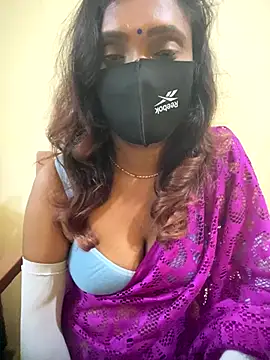 Queen-dhivya online show from 11/19/25, 01:44