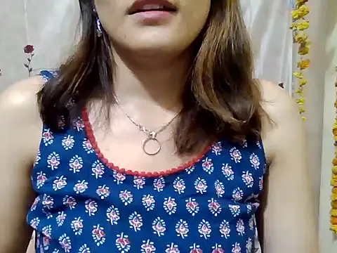 maira 33 online show from 11/09/25, 02:26