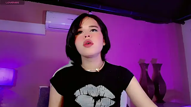 ClaudiaSophia online show from 12/03/25, 11:30